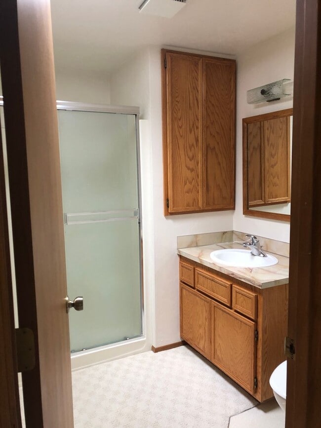 Building Photo - We have the wonderful 3 bed/2 bath you’ve been waiting for!