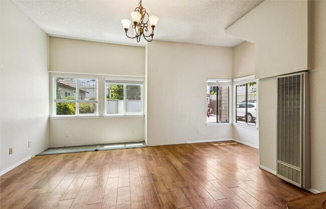 Building Photo - 1263 Pismo St