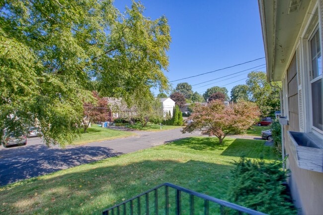 Building Photo - 171 Newell Ave