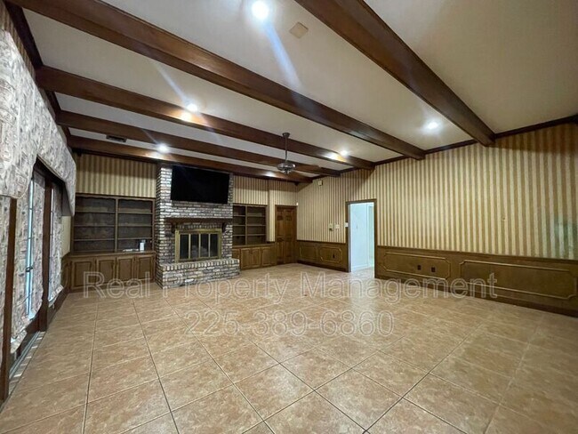 Building Photo - 1022 Wooddale Blvd