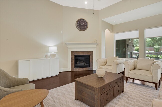 Building Photo - 28639 Rolling Ridge Dr