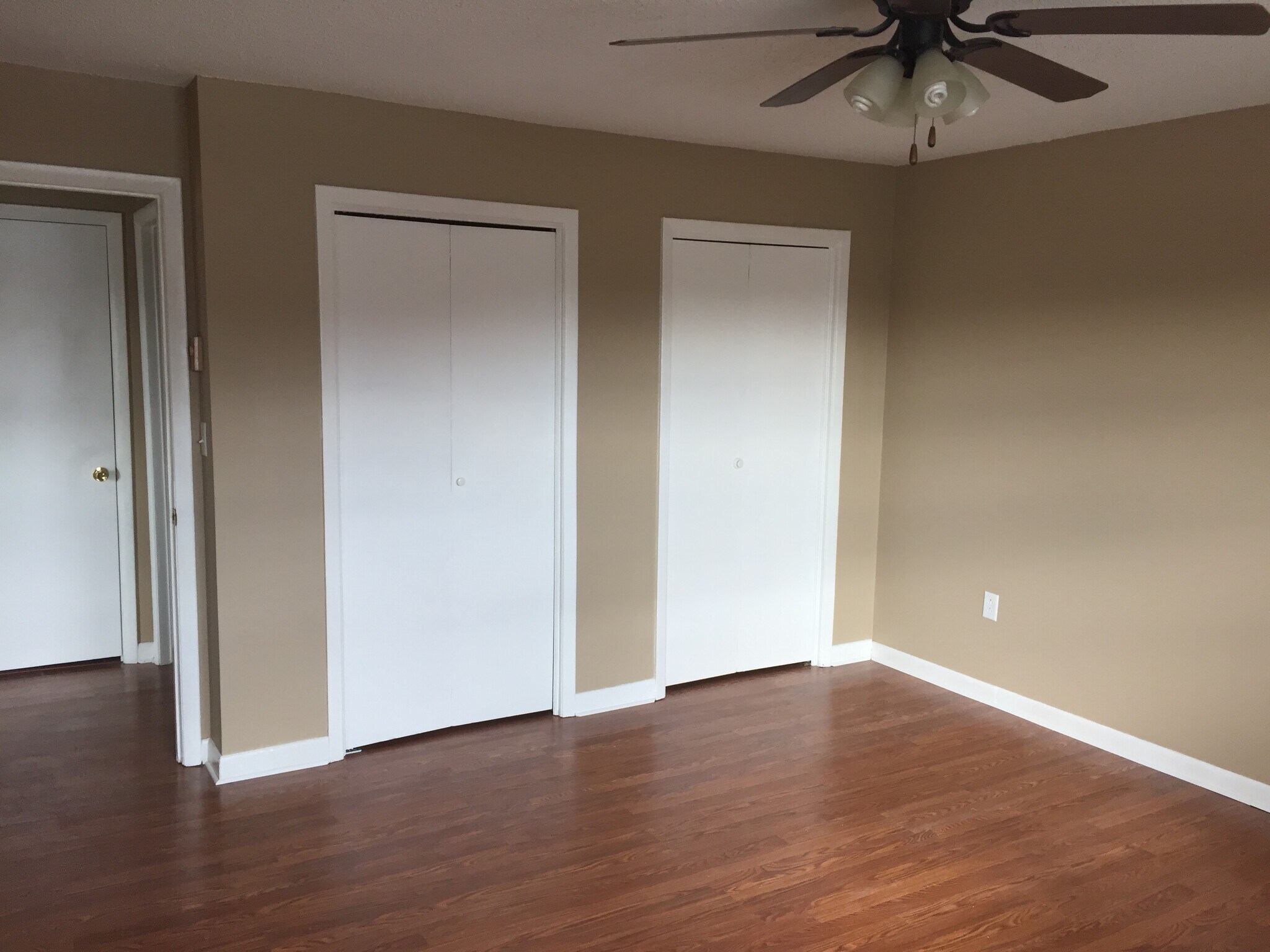 Building Photo - 493 Barnett Dr