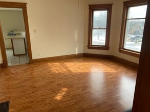 Building Photo - 4 bedroom 1.5 bath house in Tama Iowa