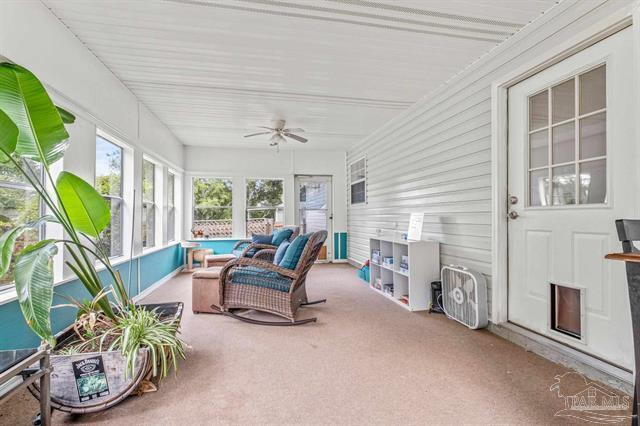 Building Photo - "Charming 3-Bedroom/2 Baths in Navarre - S...