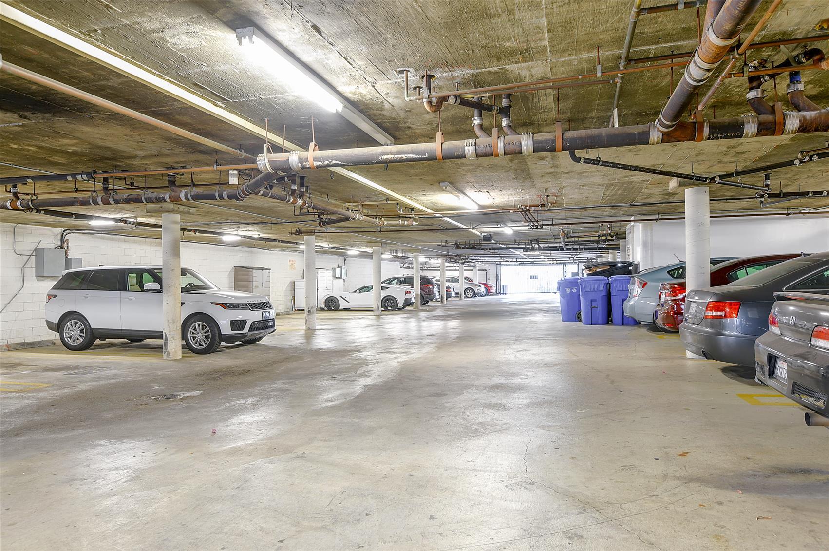 Building Photo - 1940 N Highland Ave