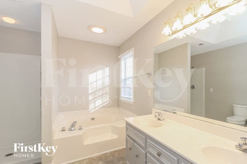 Building Photo - 7755 Abington Dr