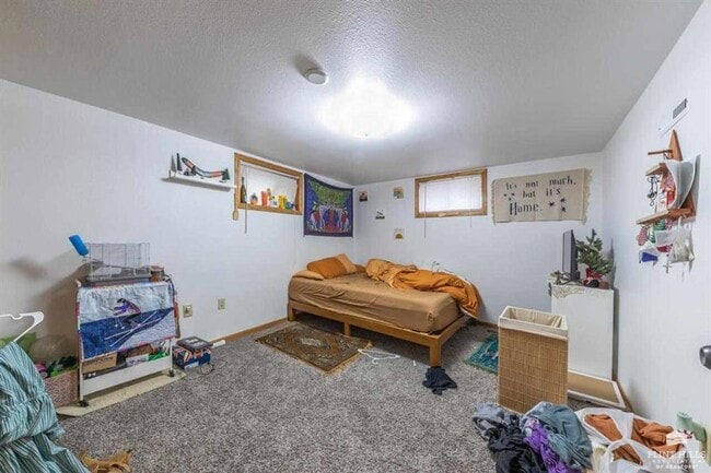 Building Photo - Close to Campus! Charming Home!