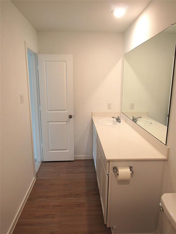 Building Photo - 5202 Sunvalley Bend Dr
