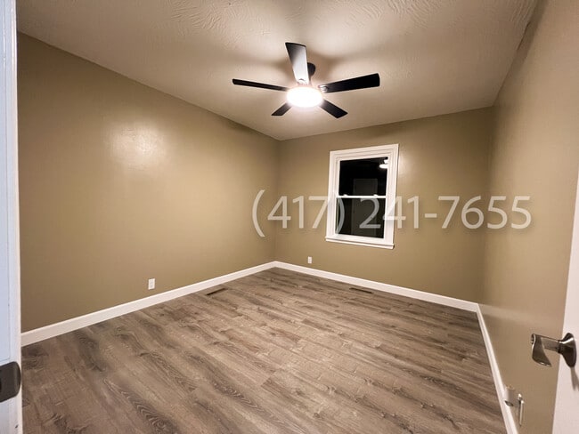 Building Photo - 3016 W Roxbury St