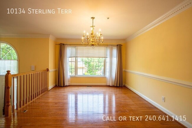 Building Photo - 10134 Sterling Terrace