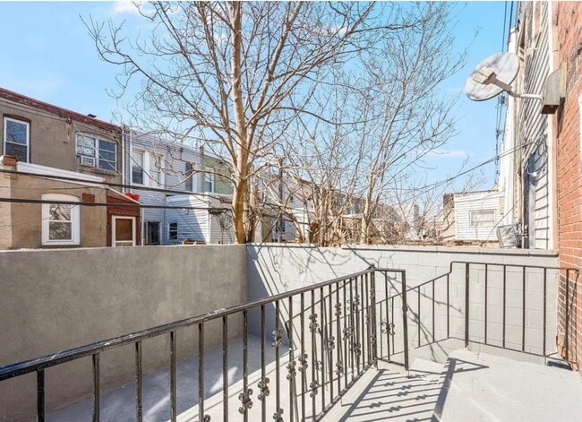 Building Photo - 1630 S 28th St