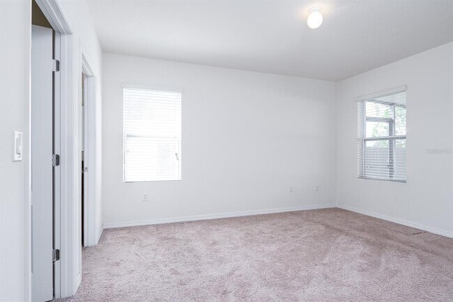 Building Photo - 4190 Roberta Dr