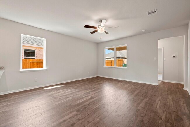 Building Photo - 7619 Thrips Ln