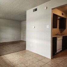 Building Photo - 2BR 1BA - $800/m & $500 deposit
