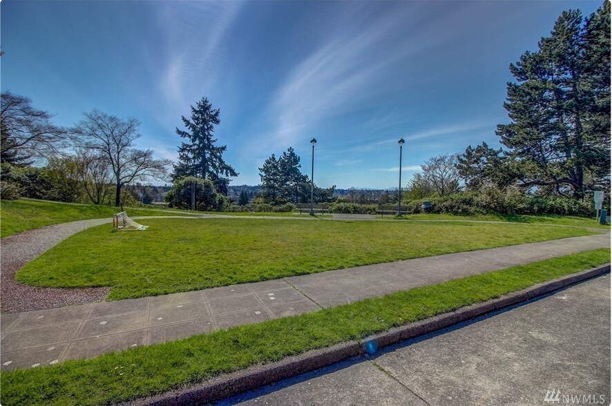 Park across the street - 622 NE Banner Pl