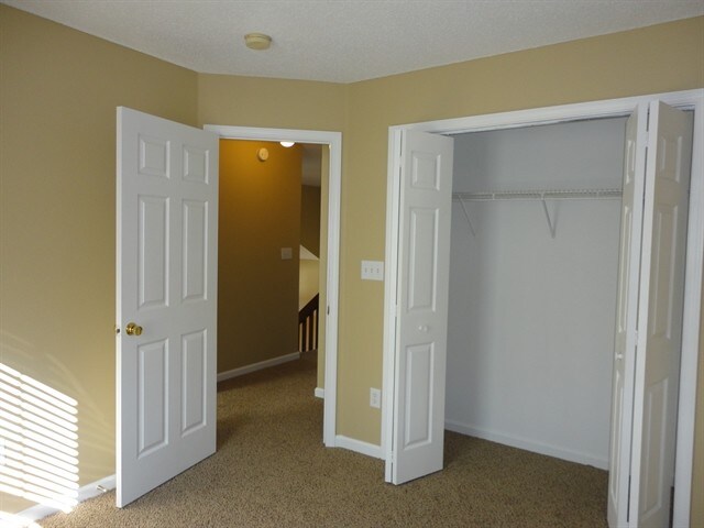 Building Photo - 15318 Ten Point Dr