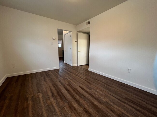 Building Photo - 921 Moneta Wy