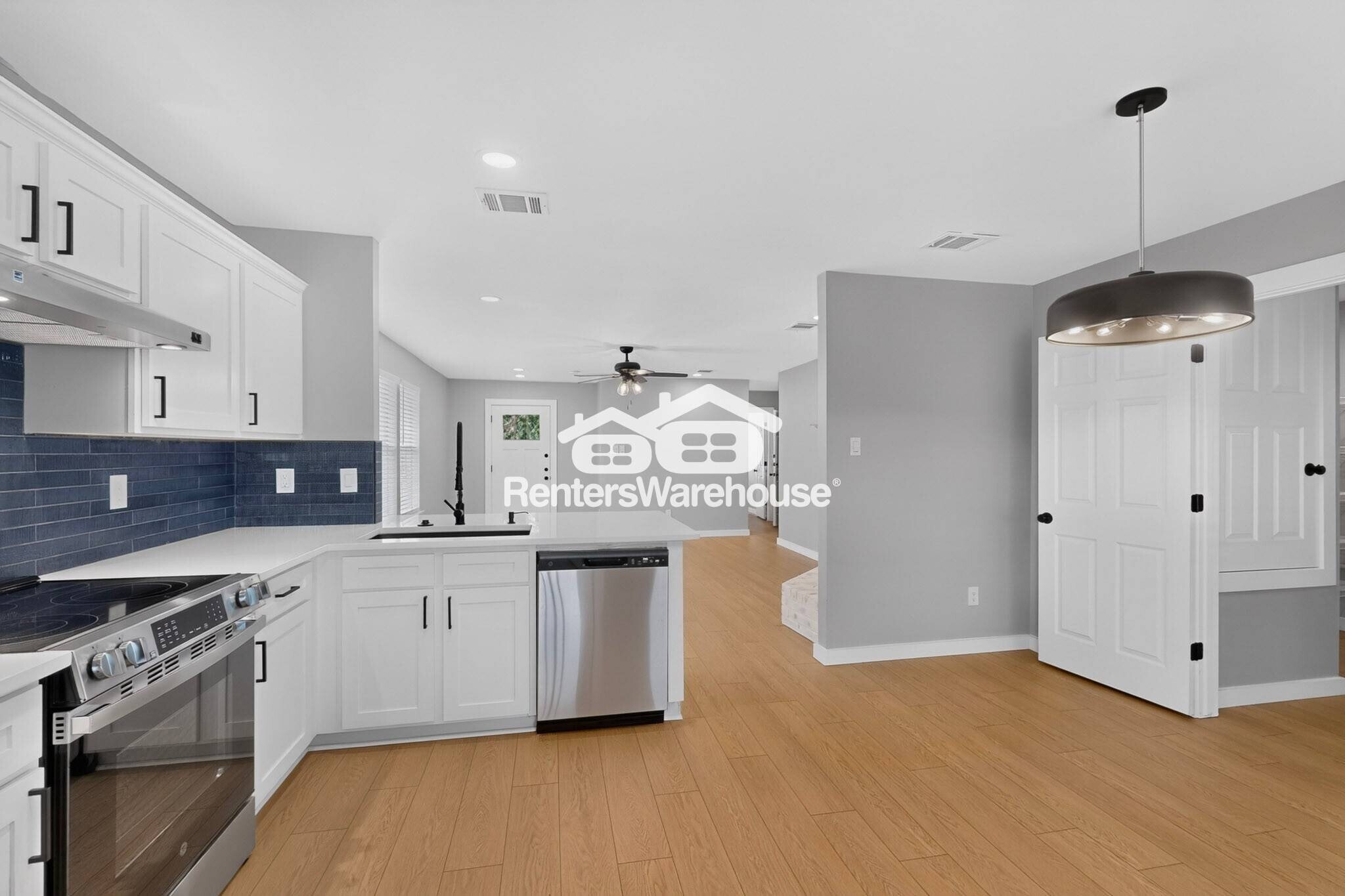 Building Photo - 2616 Mountain View Dr