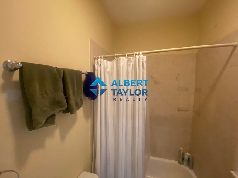 Building Photo - 36 Cherokee St