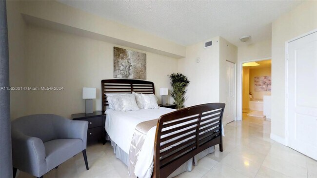 Building Photo - 17555 Atlantic Blvd