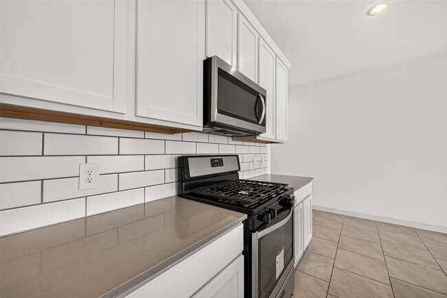 Building Photo - 28926 Yachting Pt Ct