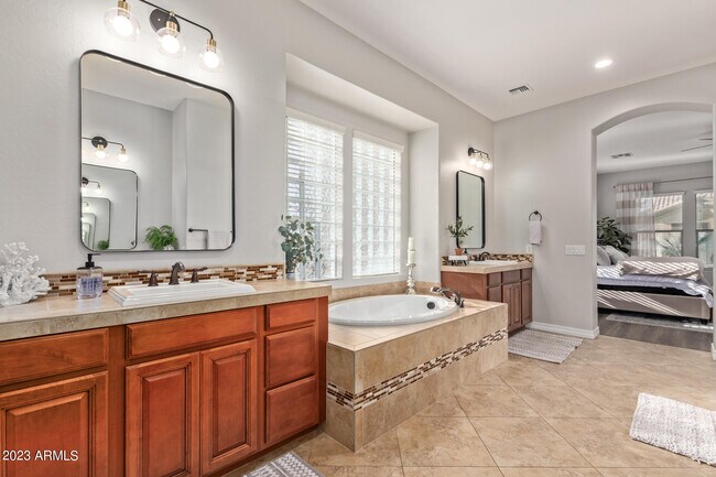 Building Photo - 19888 E Russet Rd