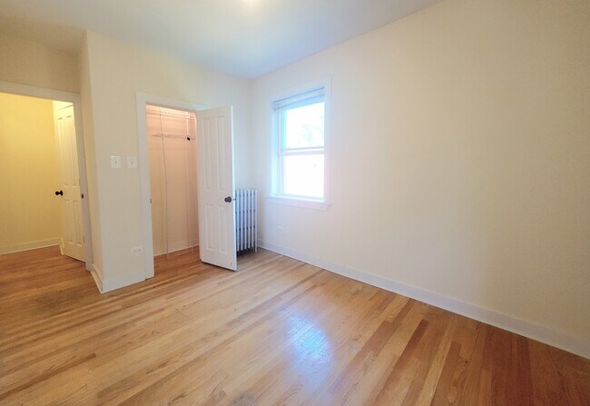 Building Photo - 2242 N Monticello Ave