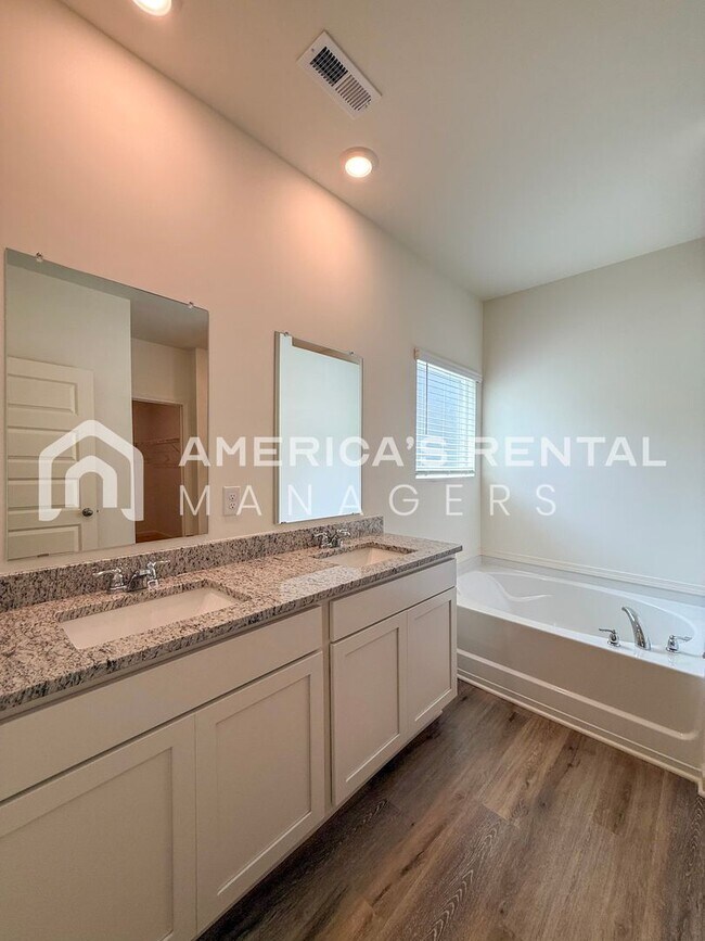 Building Photo - DEPOSIT PENDING! Coming Soon! Available to...