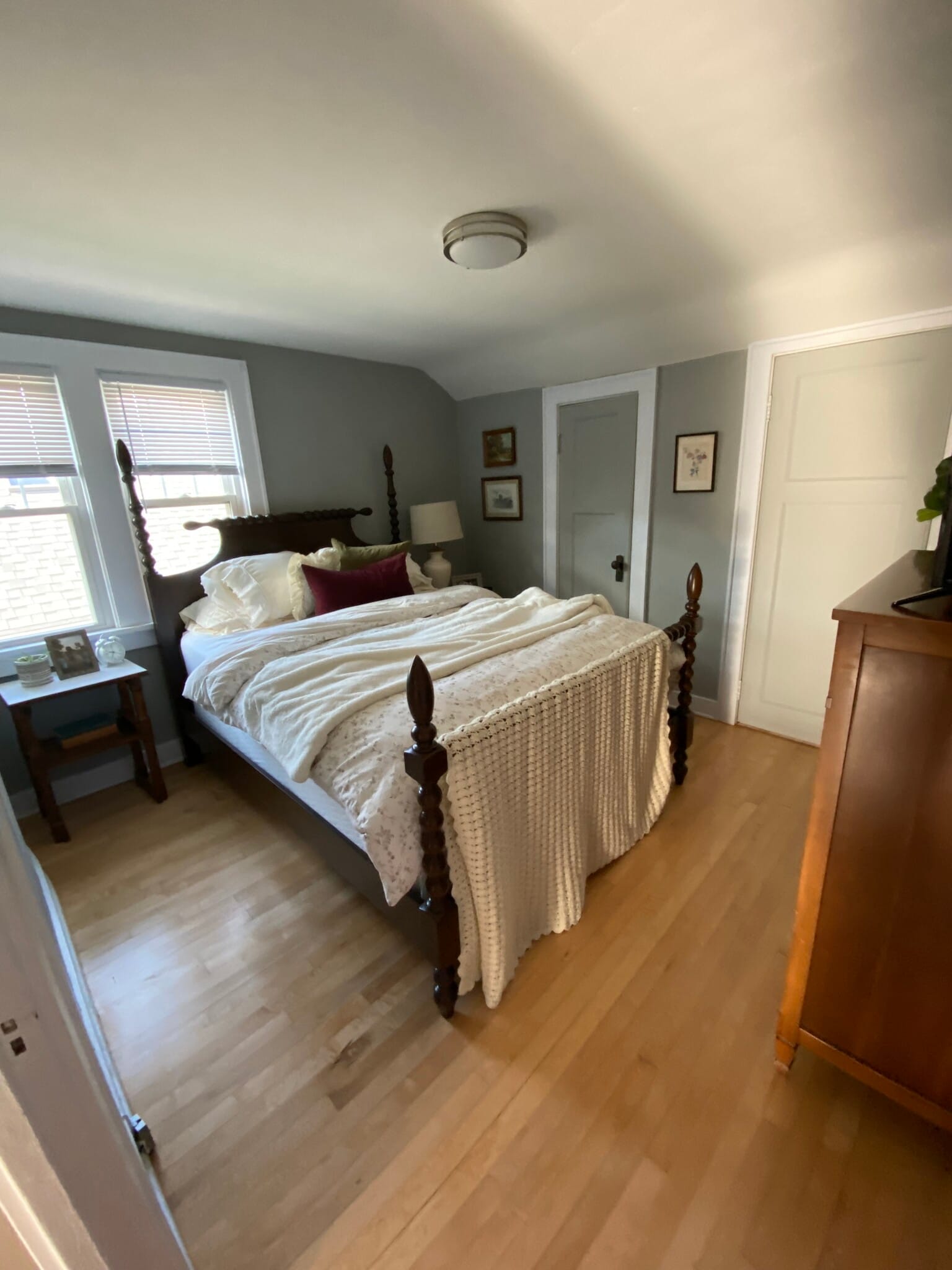 bedroom - 2360 N 69th St