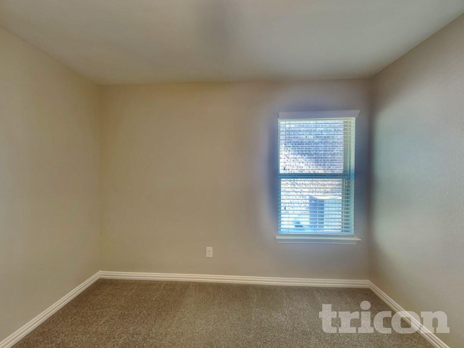 Building Photo - 810 Silverbell St