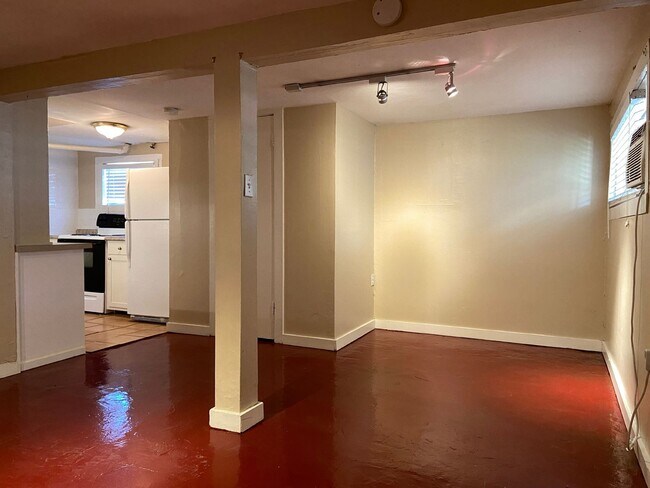 Building Photo - 2520 20th St