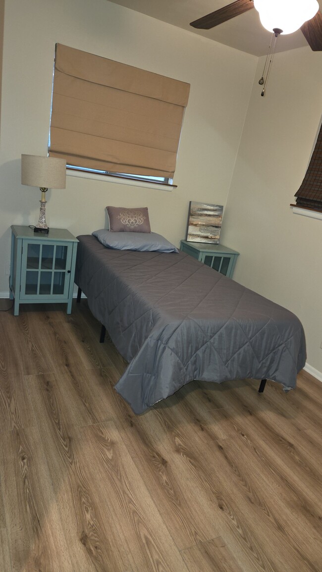 Building Photo - 2910 Wacos Dr