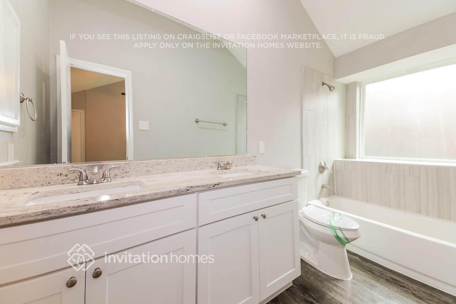 Building Photo - 611 Hanover Dr