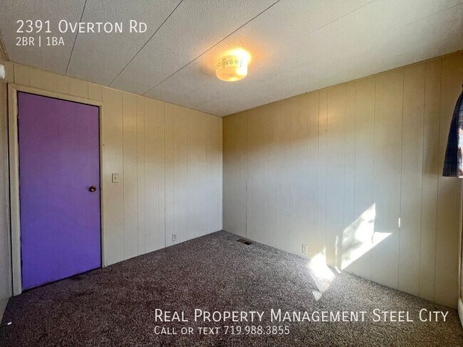 Building Photo - Spacious 2-Bed Home on Acreage in Peaceful...