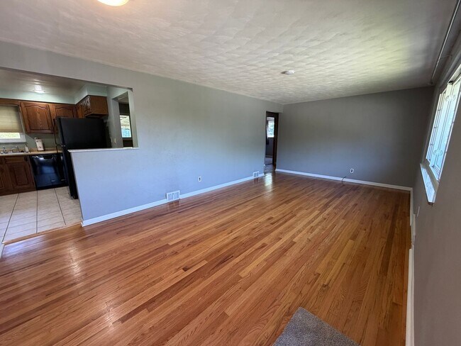 Building Photo - Beautiful Home for Rent