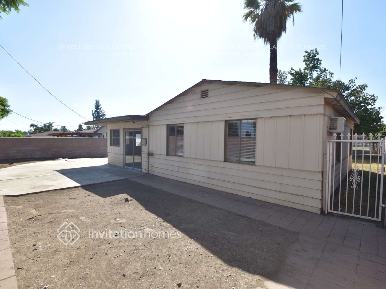 Building Photo - 852 N Parkside Dr