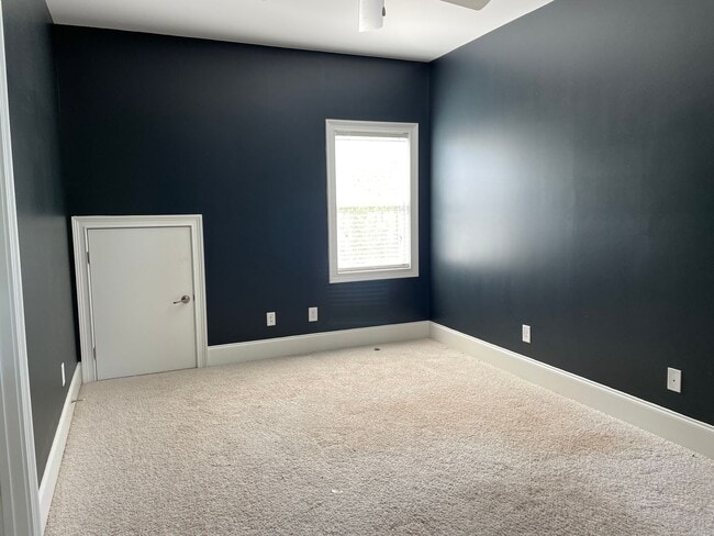 Building Photo - Fabulous Three Bedroom Home in Antiquity