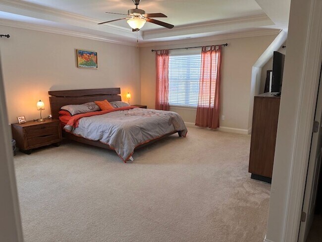 Building Photo - 4 Bedroom, 2.5 bath home in Mimosa Bay Com...