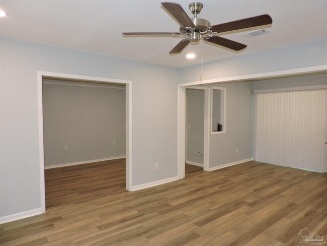 Building Photo - 6970 Woodley Dr