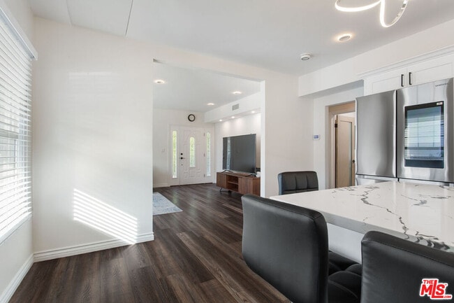 Building Photo - 5542 Harold Way