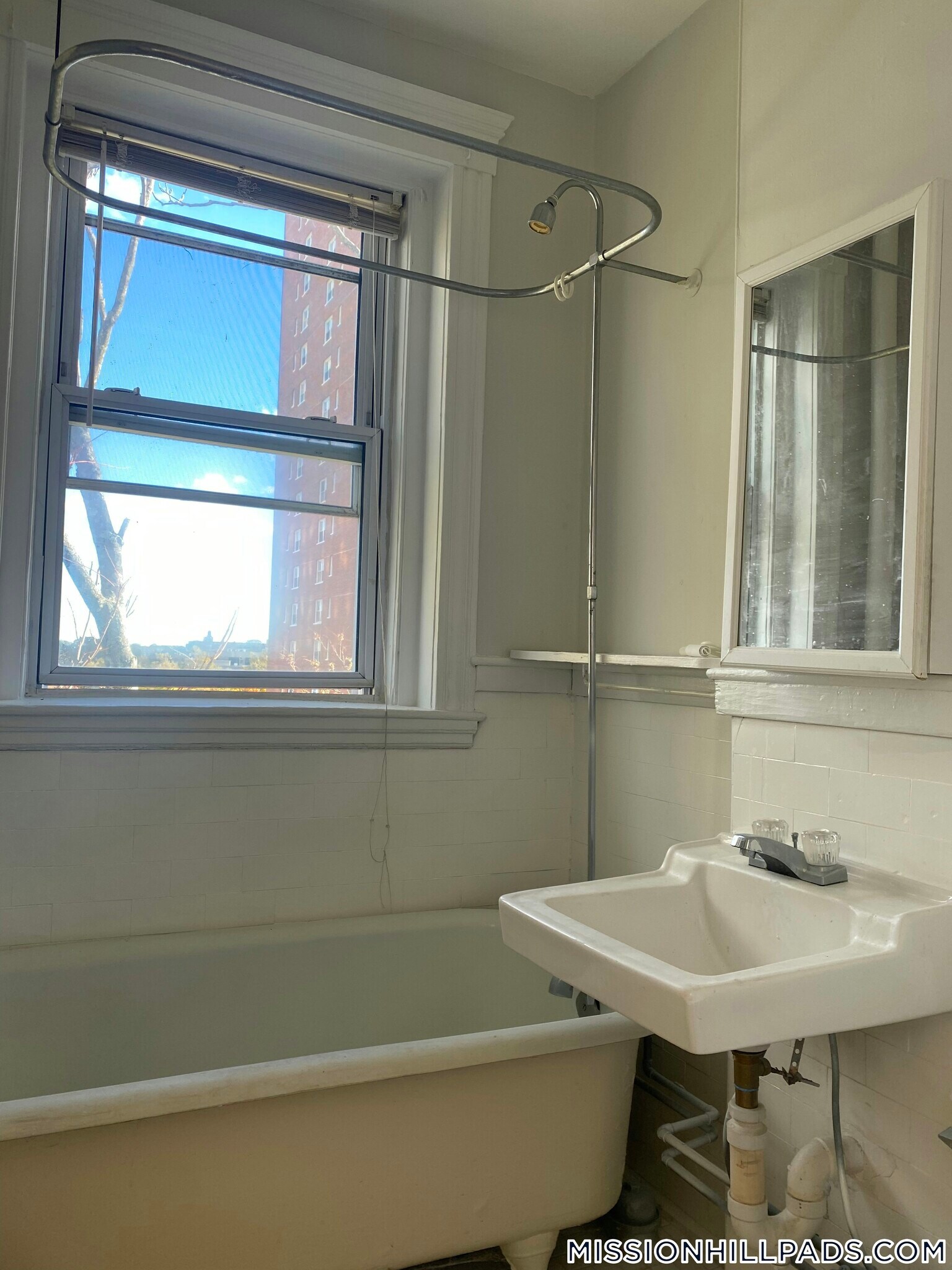 Building Photo - 49 Worthington St