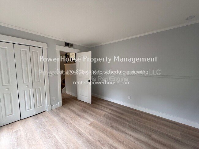 Building Photo - 120 Leeward Ln