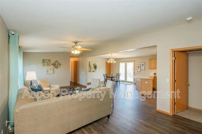 Building Photo - 117 Buckeye Ln