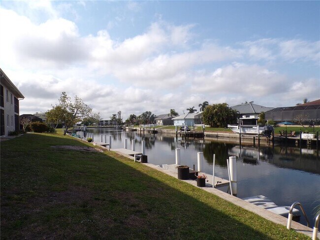 Building Photo - 1335 Mineo Dr