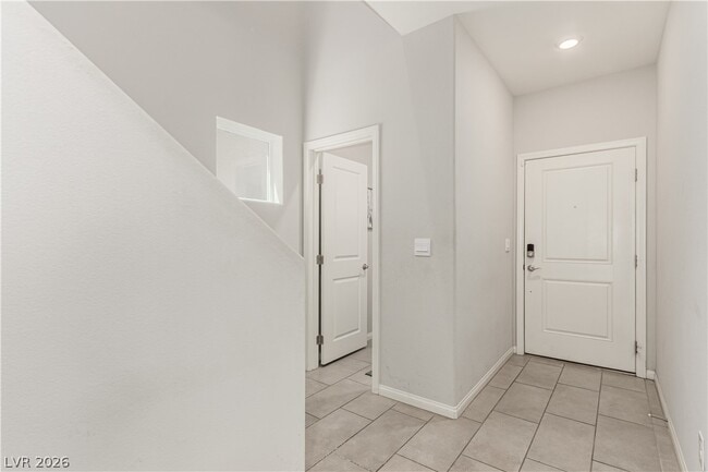 Building Photo - 330 Spring Dove Ave