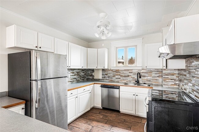 Building Photo - 22 Jordan St