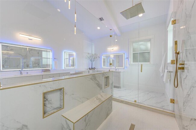 Building Photo - 3909 Ella Blvd