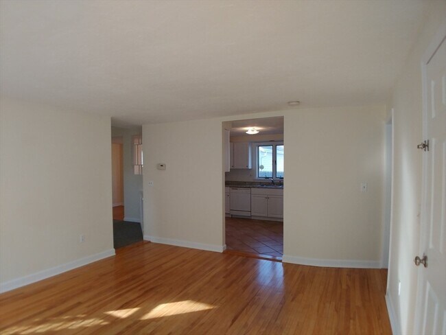 Building Photo - 20 Gibbon St