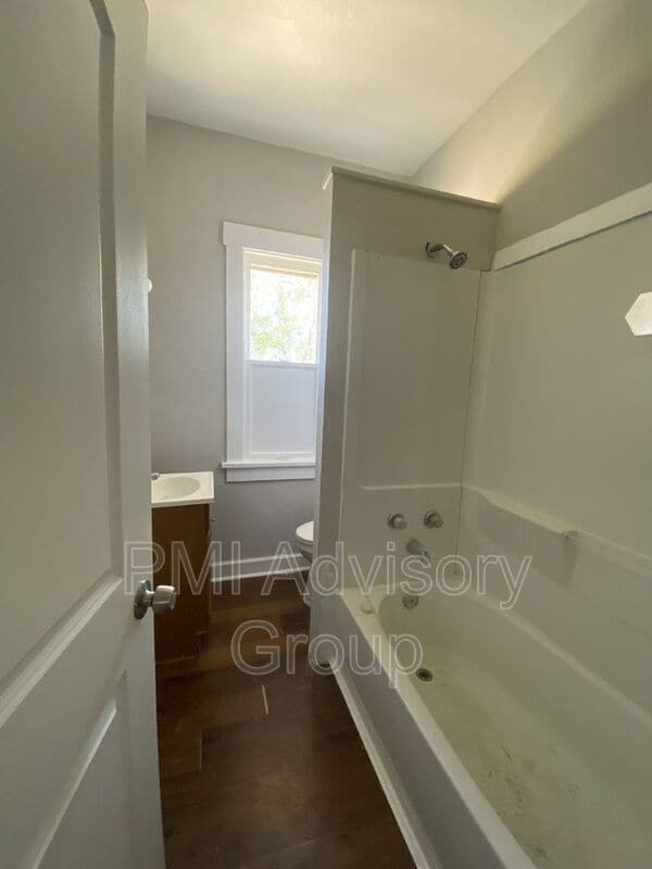 Building Photo - 200 SW 21st St