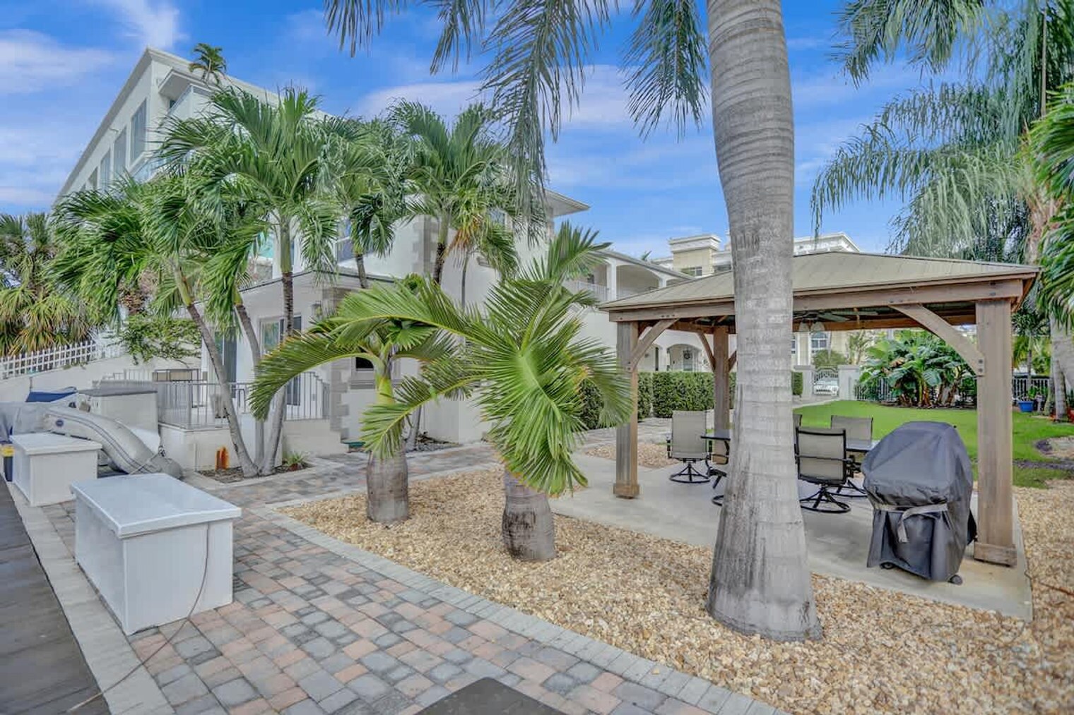 Building Photo - 37 Hendricks Isle